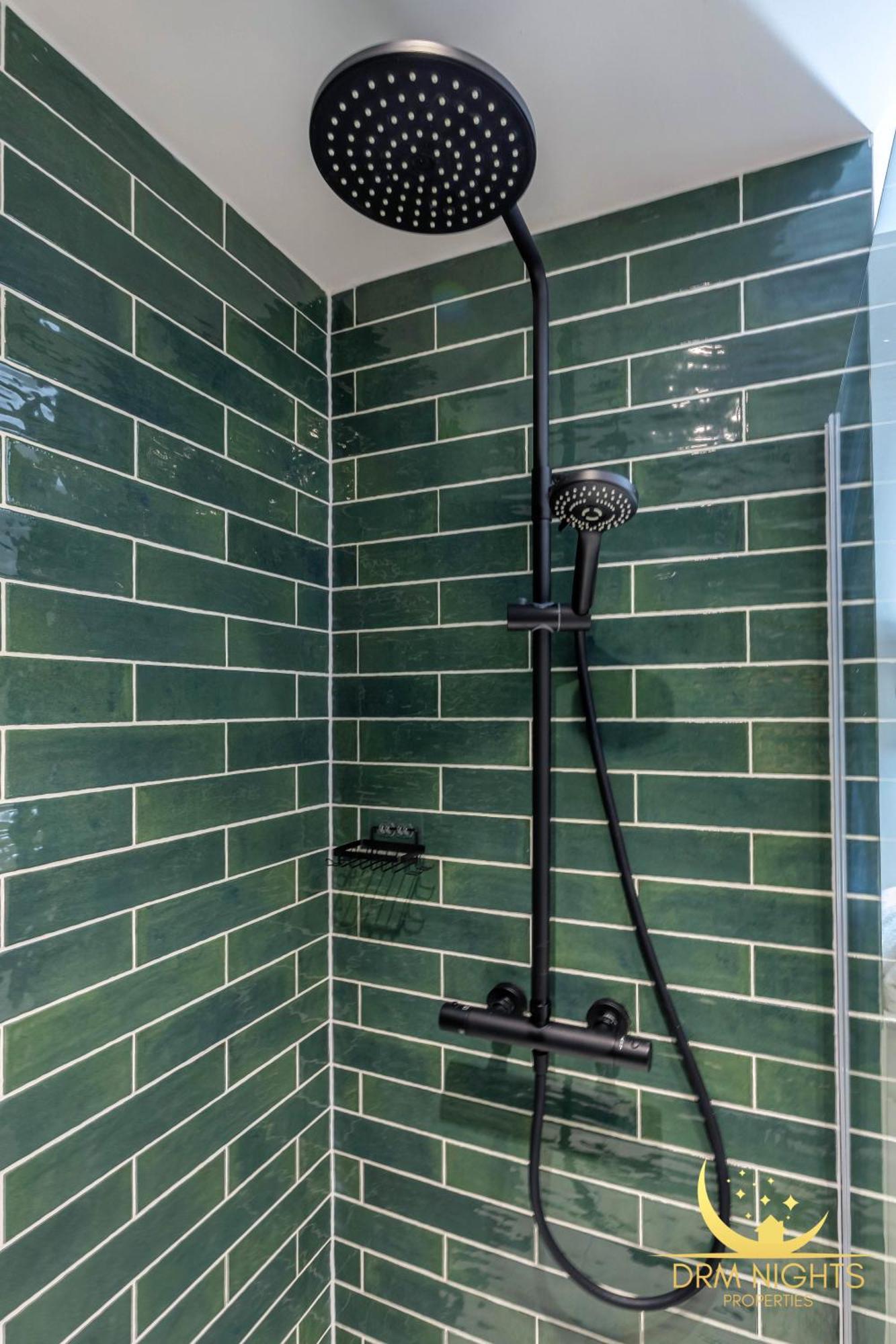Modern 1-Bedroom Apartment In Leeds City Centre Sleeps 2 Central Station 外观 照片